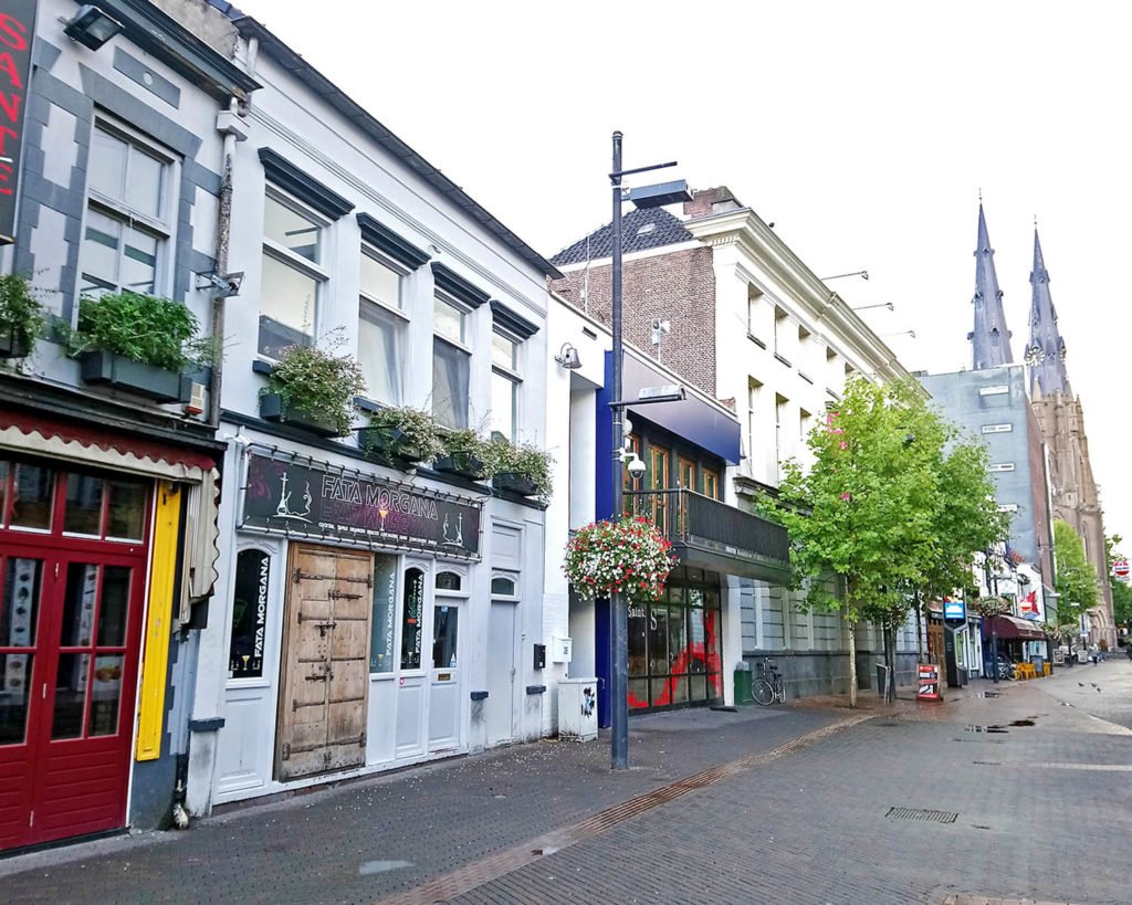 Eindhoven vie dei locali-Olanda-Holland-Europa-Europe